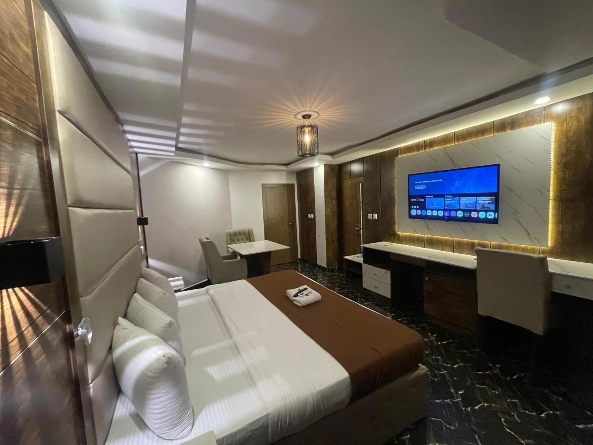 Presken Hotel Ikeja Bagian luar foto